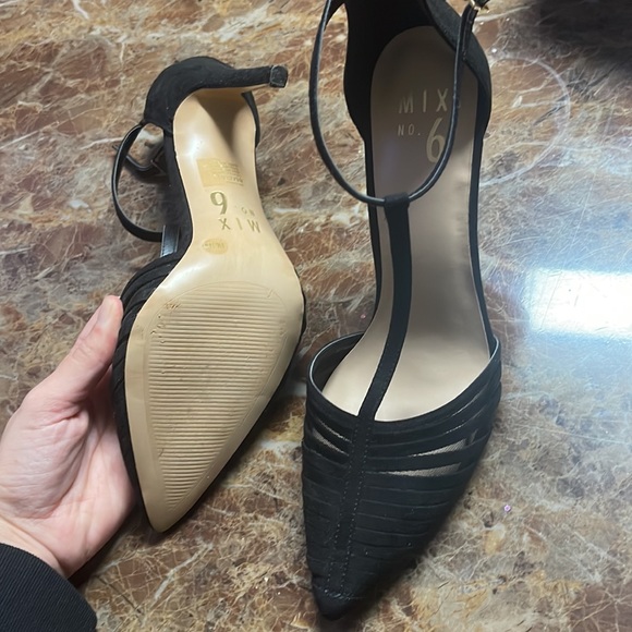 Heel’s shoes women I wore it once time with box size 8 m - Picture 10 of 11